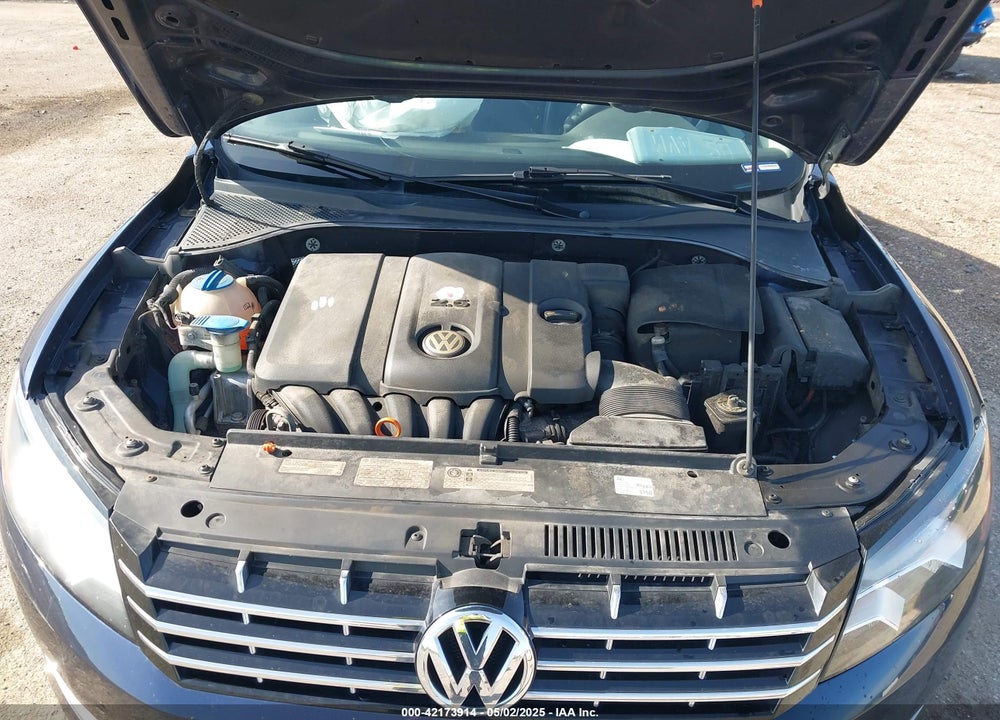 2012 VOLKSWAGEN PASSAT VIN: 1VWBH7A3XCC043019