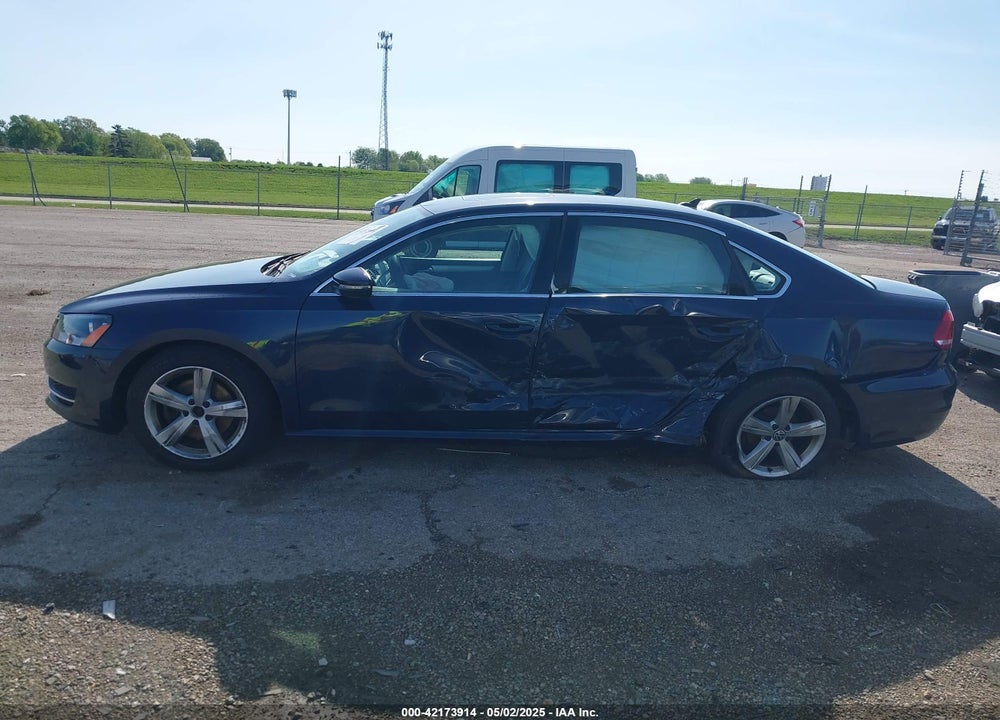 2012 VOLKSWAGEN PASSAT VIN: 1VWBH7A3XCC043019