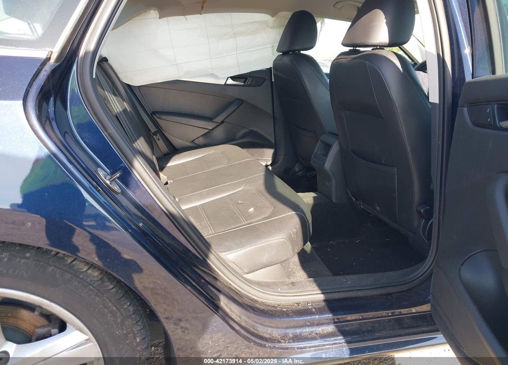 2012 VOLKSWAGEN PASSAT VIN: 1VWBH7A3XCC043019