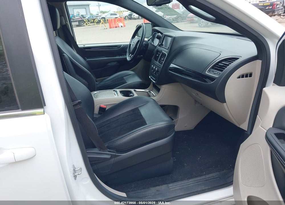 2017 DODGE GRAND CARAVAN SXT VIN: 2C4RDGCG6HR863321