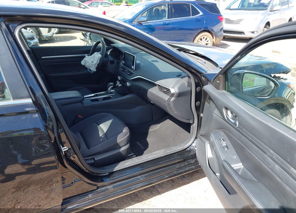 2022 NISSAN ALTIMA SV FWD VIN: 1N4BL4DV0NN369132