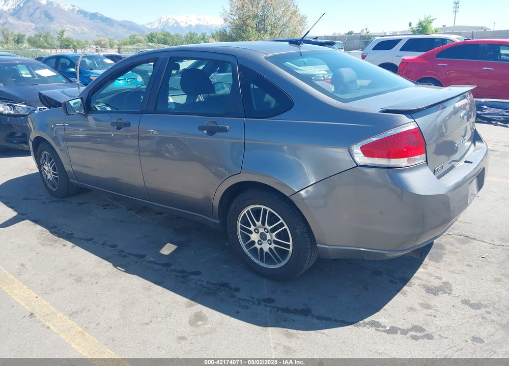 2011 FORD FOCUS VIN: 1FAHP3FN8BW127054