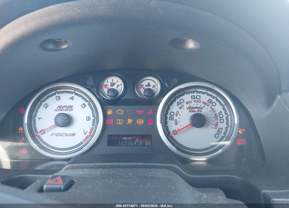 2011 FORD FOCUS VIN: 1FAHP3FN8BW127054