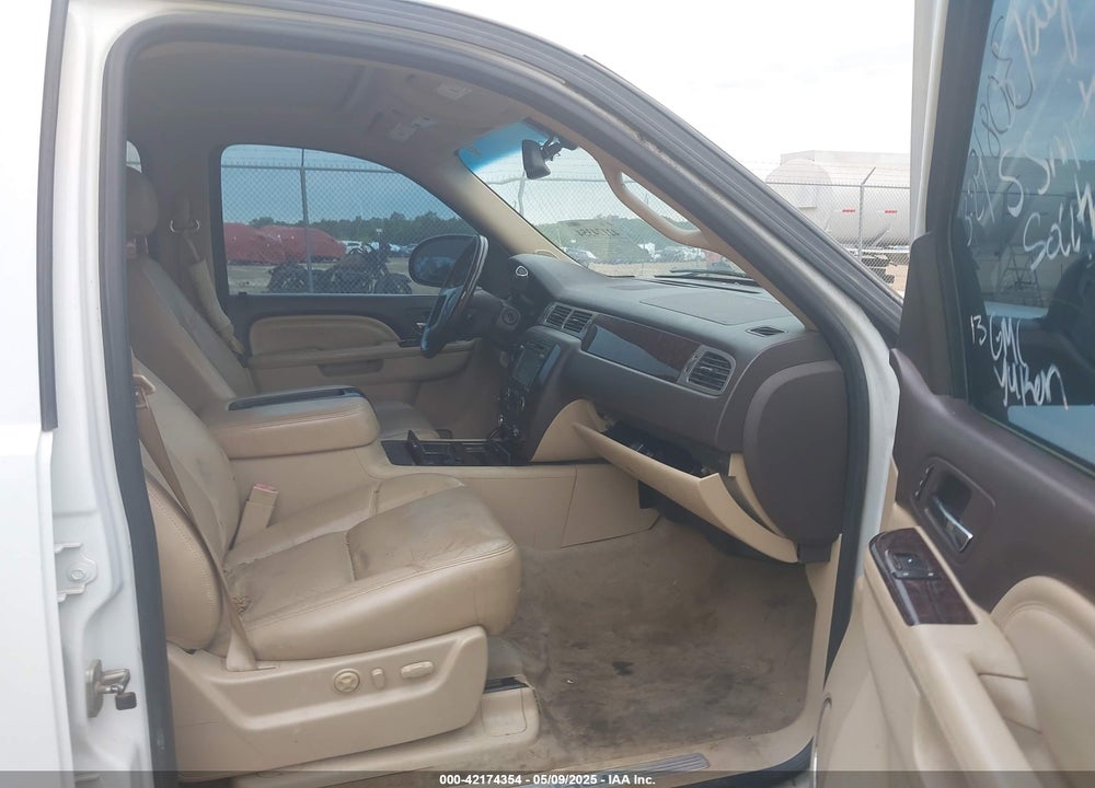 2013 GMC YUKON DENALI VIN: 1GKS1EEF7DR308188