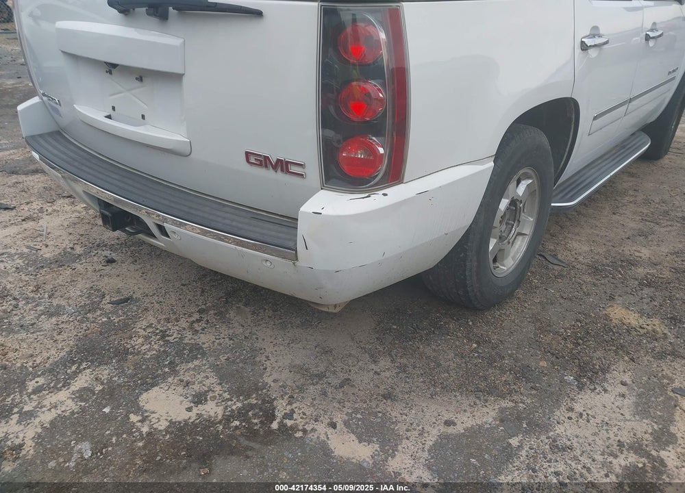 2013 GMC YUKON DENALI VIN: 1GKS1EEF7DR308188