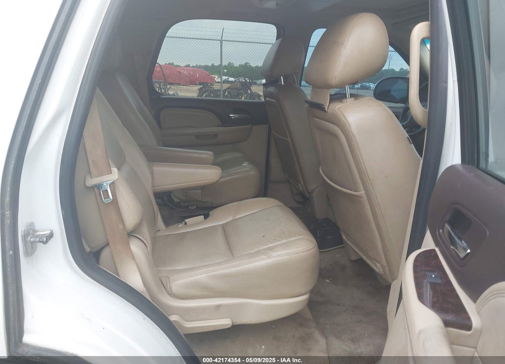 2013 GMC YUKON DENALI VIN: 1GKS1EEF7DR308188