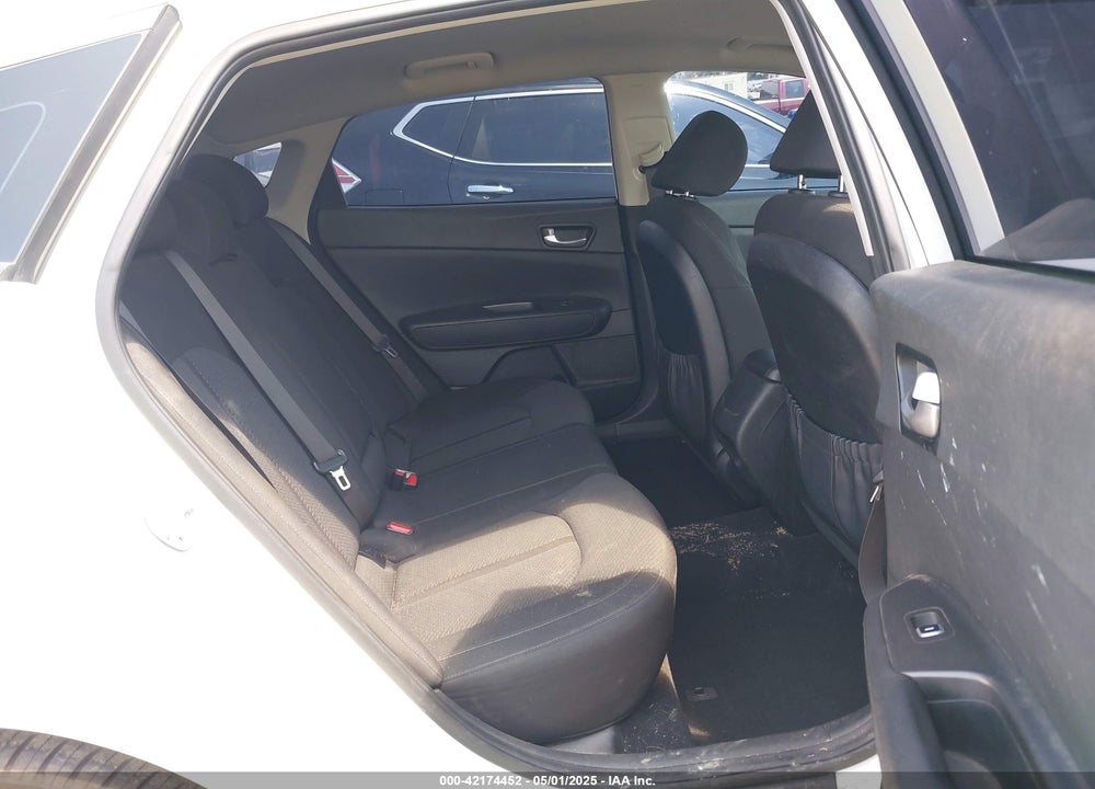 2018 KIA OPTIMA LX VIN: KNAGT4L3XJ5216216
