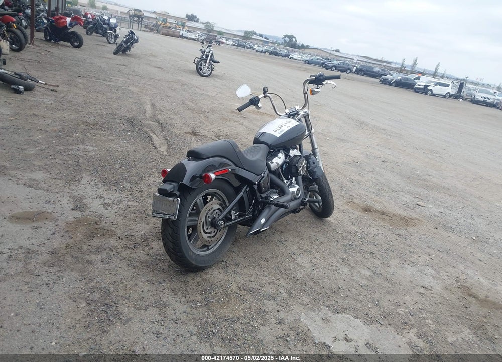 2022 HARLEY-DAVIDSON FXST VIN: 1HD1BVJ29NB027087