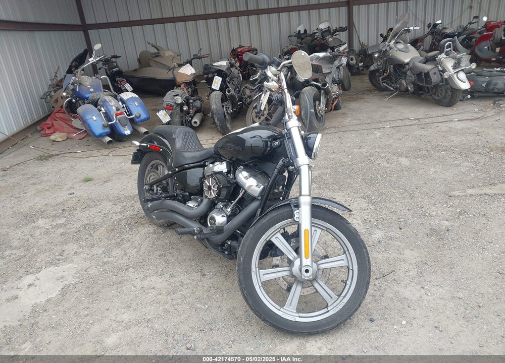 2022 HARLEY-DAVIDSON FXST VIN: 1HD1BVJ29NB027087