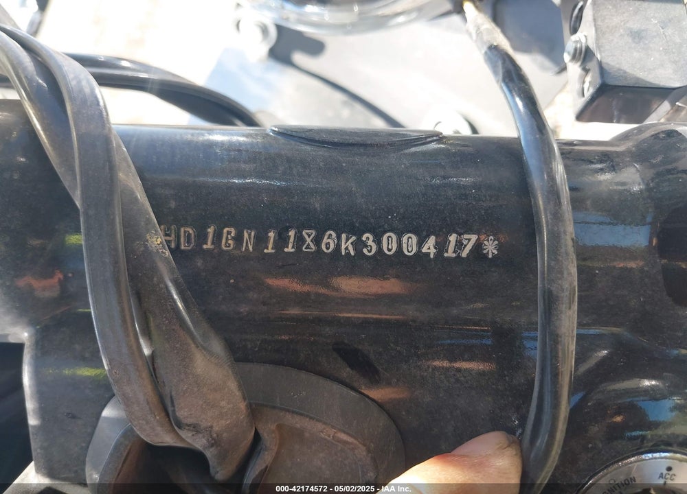 2006 HARLEY-DAVIDSON FXDLI VIN: 1HD1GN1186K300417