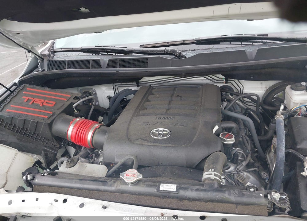 2018 TOYOTA TUNDRA SR5 5.7L V8 VIN: 5TFUY5F17JX753427