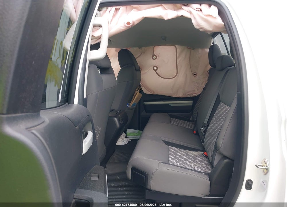 2018 TOYOTA TUNDRA SR5 5.7L V8 VIN: 5TFUY5F17JX753427