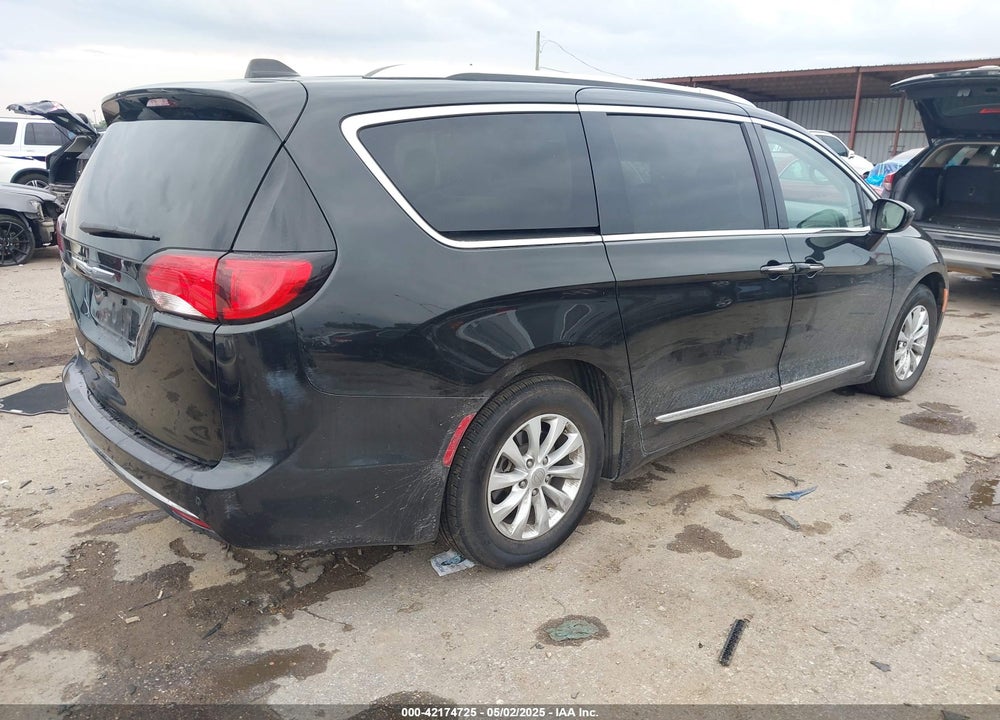2018 CHRYSLER PACIFICA VIN: 2C4RC1BG3JR142591