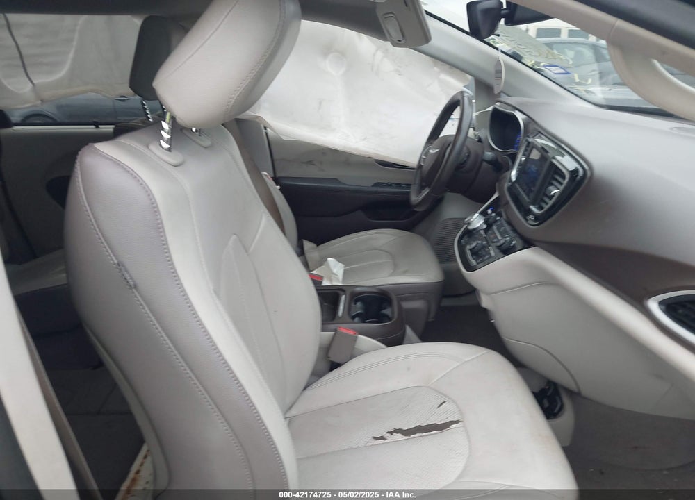 2018 CHRYSLER PACIFICA VIN: 2C4RC1BG3JR142591