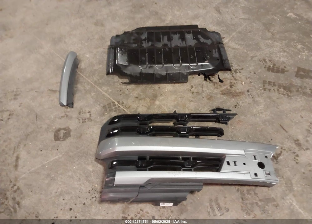 2024 CHEVROLET SILVERADO 1500 VIN: 1GCUDEE88RZ262021