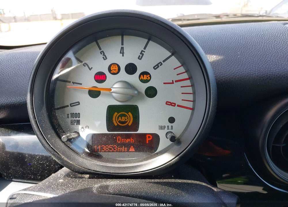 2012 MINI COOPER S VIN: WMWSV3C52CTY19207