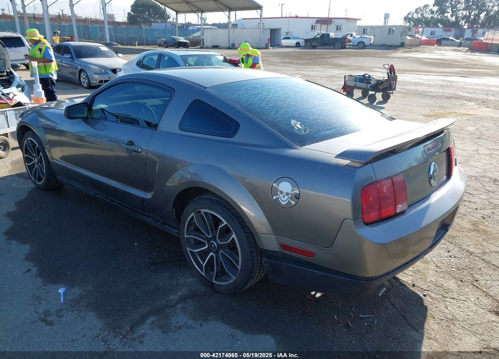 2005 FORD MUSTANG V6 DELUXE/V6 PREMIUM VIN: 1ZVFT80N355129272