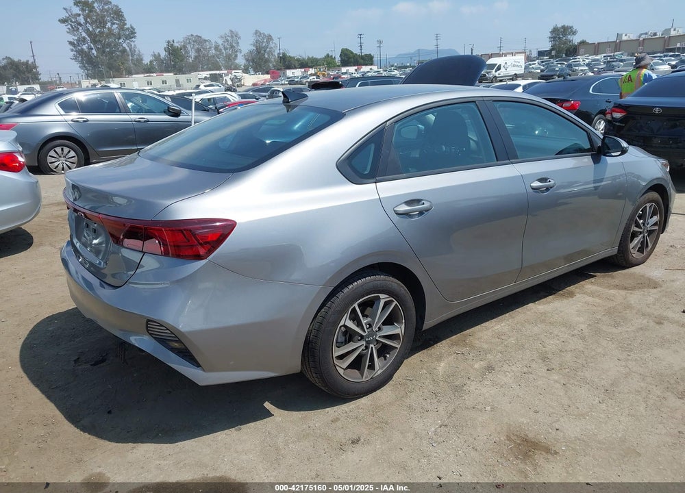 2024 KIA FORTE LXS VIN: 3KPF24AD7RE837541