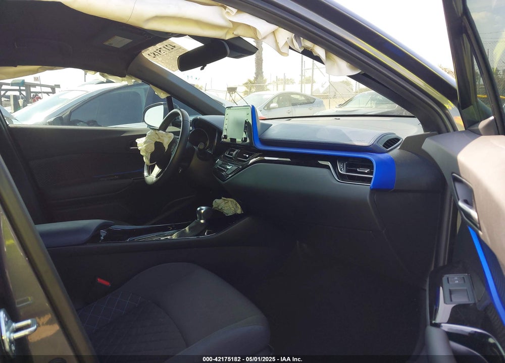 2022 TOYOTA C-HR VIN: NMTKHMBX1NR144937