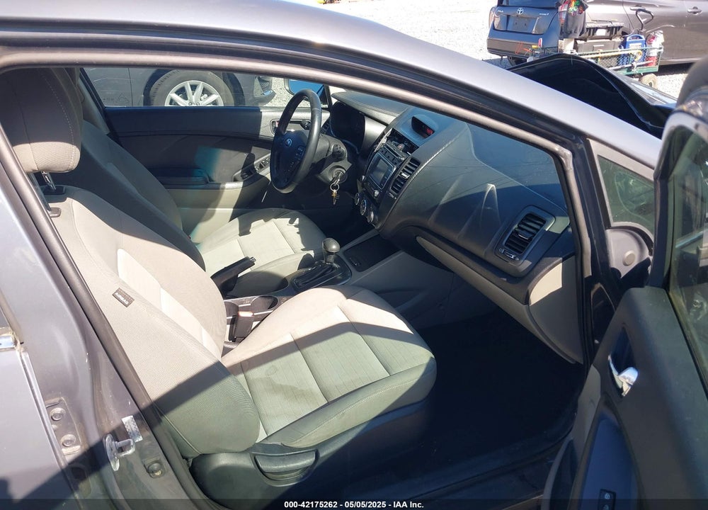 2014 KIA FORTE VIN: KNAFX4A83E5112901