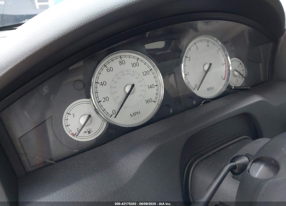 2005 CHRYSLER 300 300C AWD VIN: 2C3AK63H35H638544