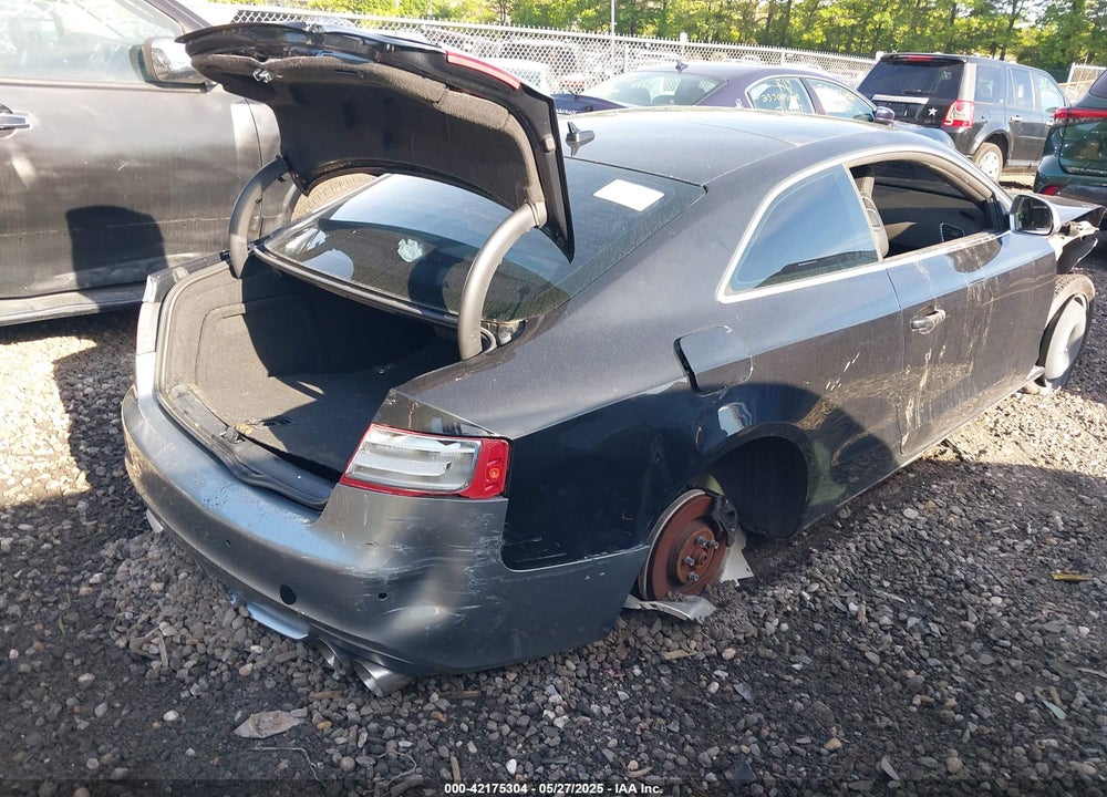 2009 AUDI S5 VIN: WAURV78T79A006396