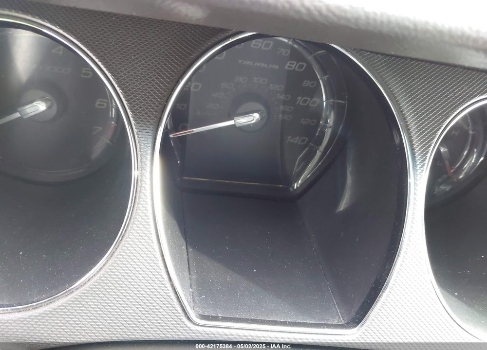 2011 FORD TAURUS VIN: 1FAHP2DW9BG122431