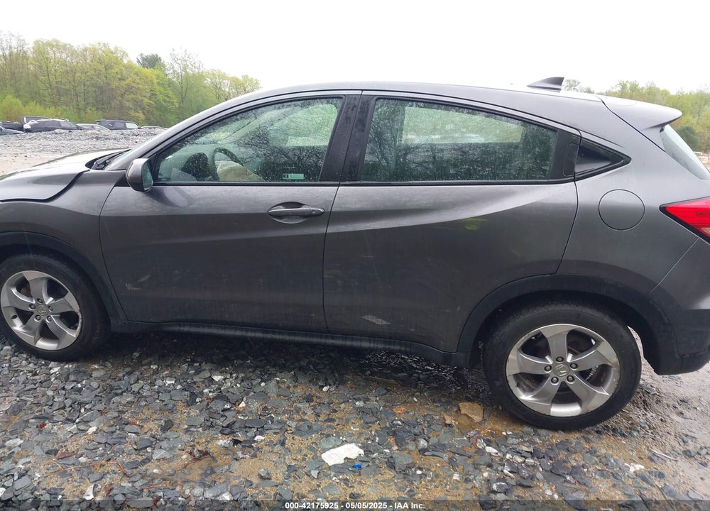 2018 HONDA HR-V VIN: 3CZRU6H33JM722794