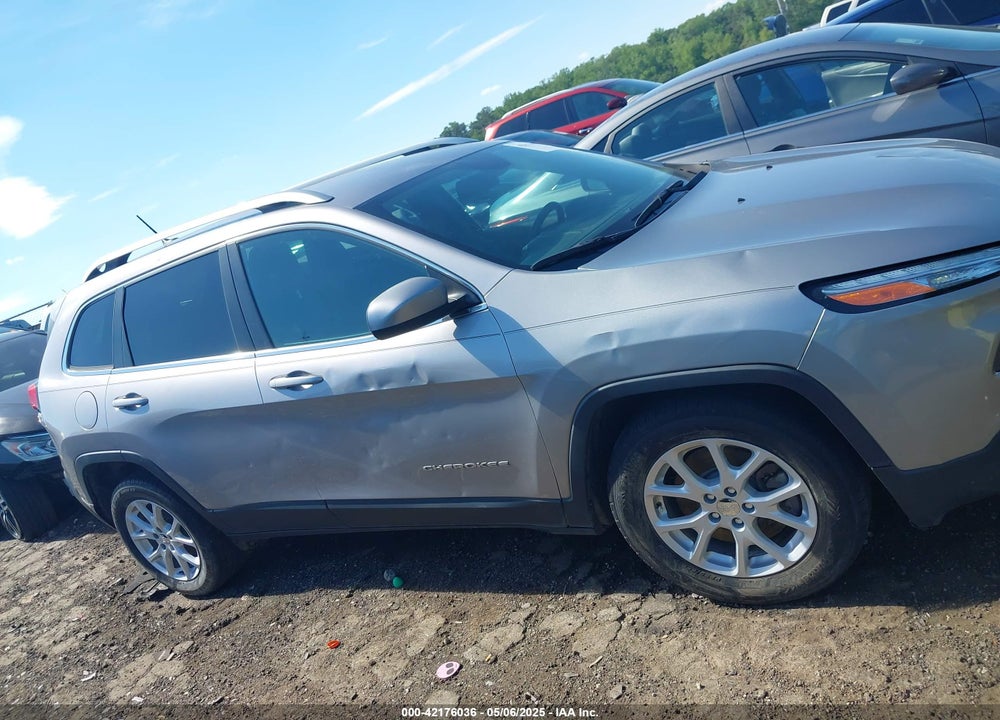 2018 JEEP CHEROKEE LATITUDE FWD VIN: 1C4PJLCB4JD612058