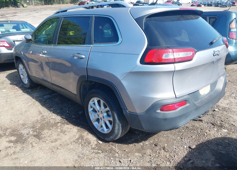 2018 JEEP CHEROKEE LATITUDE FWD VIN: 1C4PJLCB4JD612058