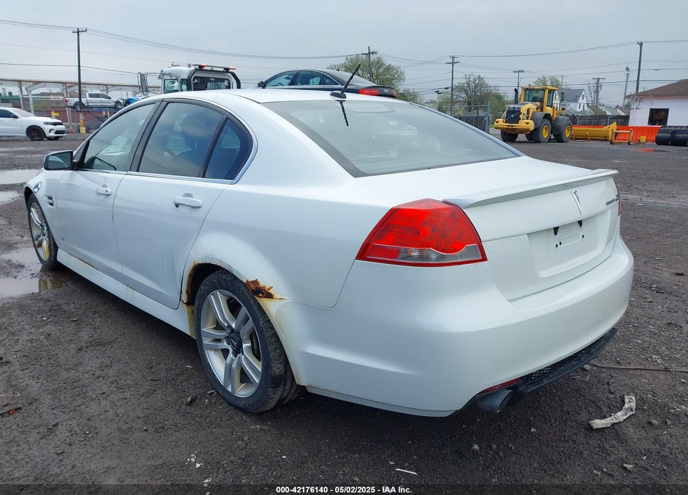 2008 PONTIAC G8 VIN: 6G2ER57738L122199