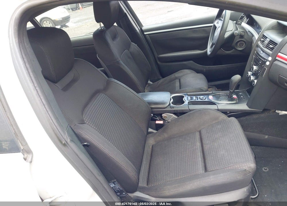 2008 PONTIAC G8 VIN: 6G2ER57738L122199
