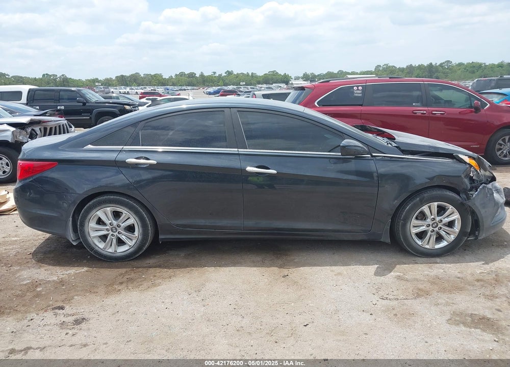 2013 HYUNDAI SONATA GLS VIN: 5NPEB4ACXDH588739