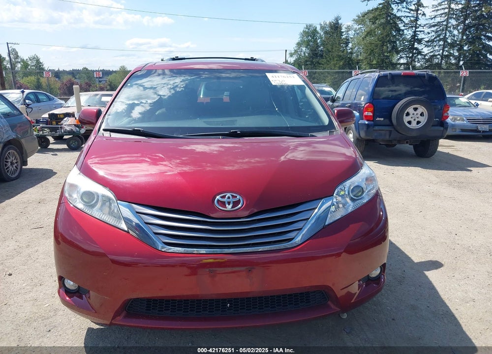 2017 TOYOTA SIENNA XLE 7 PASSENGER VIN: 5TDDZ3DC8HS174064