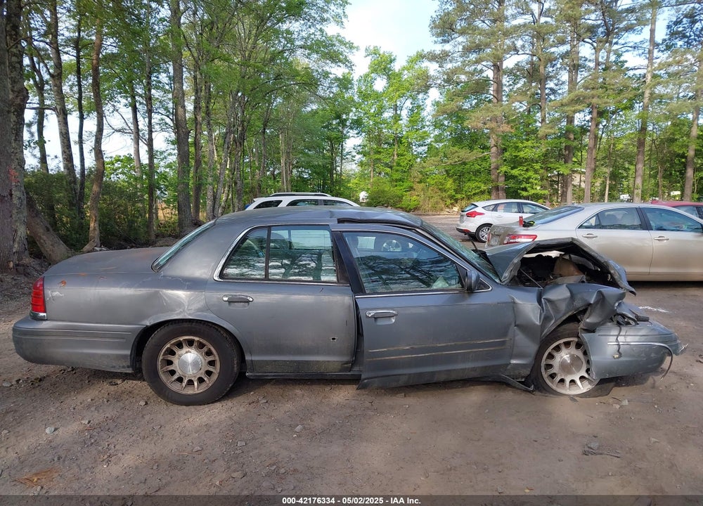 1999 FORD CROWN VICTORIA LX VIN: 2FAFP74W7XX117573