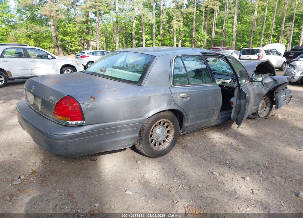 1999 FORD CROWN VICTORIA LX VIN: 2FAFP74W7XX117573