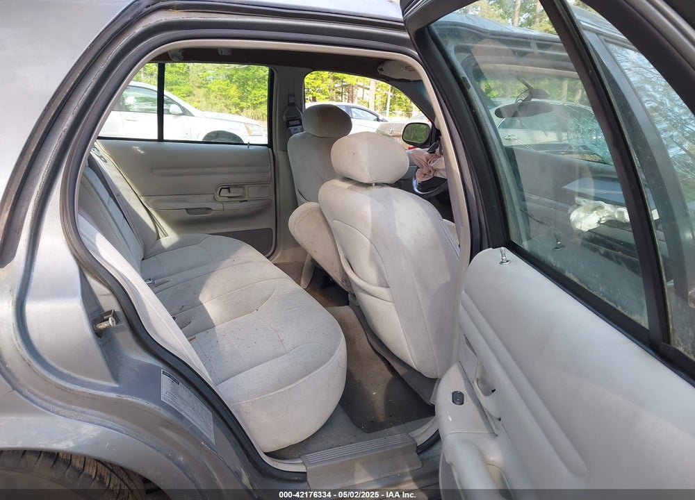 1999 FORD CROWN VICTORIA LX VIN: 2FAFP74W7XX117573