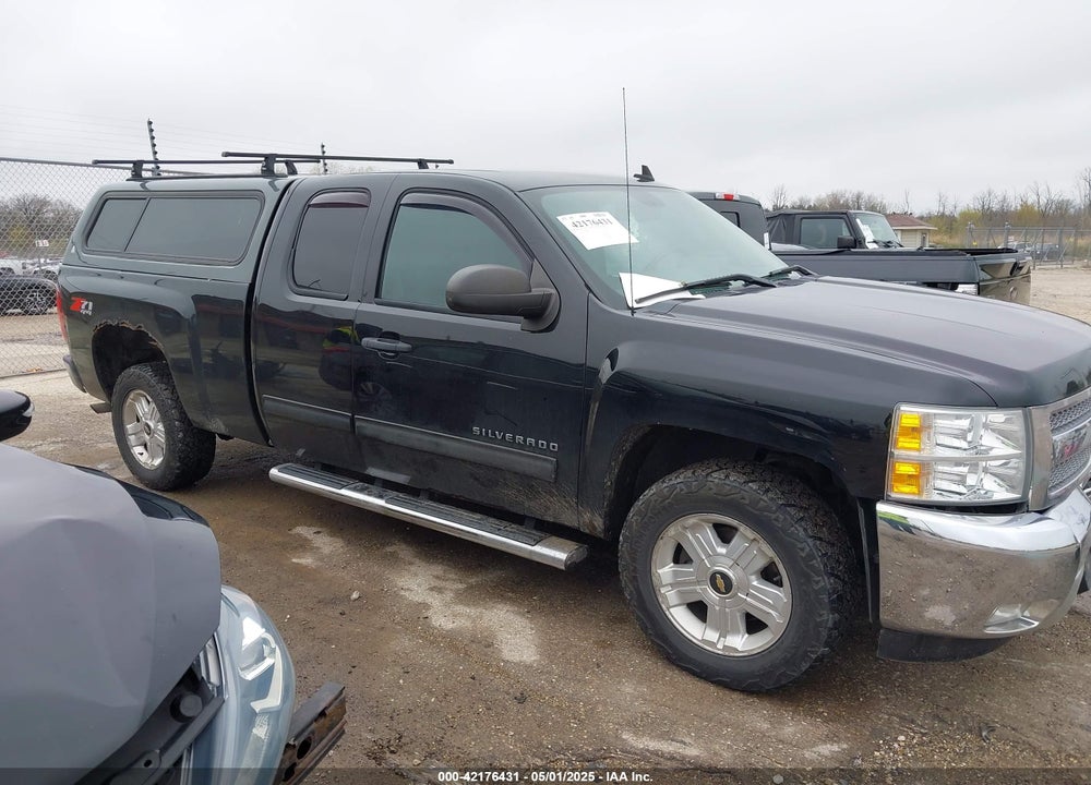 2013 CHEVROLET SILVERADO 1500 VIN: 1GCRKSE75DZ411530