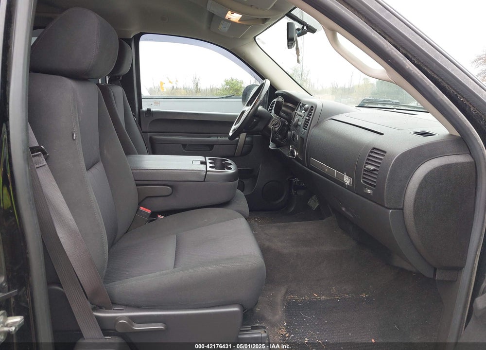 2013 CHEVROLET SILVERADO 1500 VIN: 1GCRKSE75DZ411530