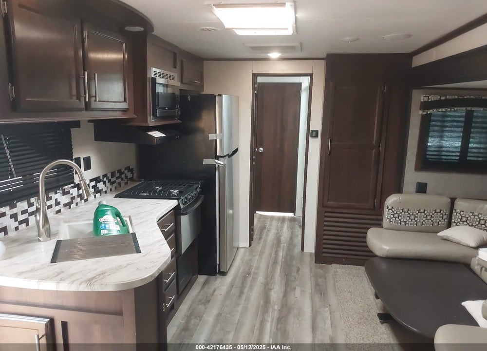 2019 JAYCO JAYFL184BH VIN: 1UJBJ0BV5K1T60084