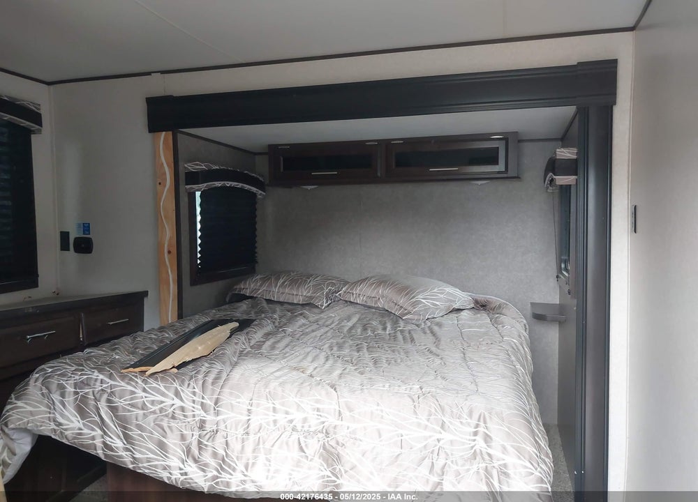 2019 JAYCO JAYFL184BH VIN: 1UJBJ0BV5K1T60084