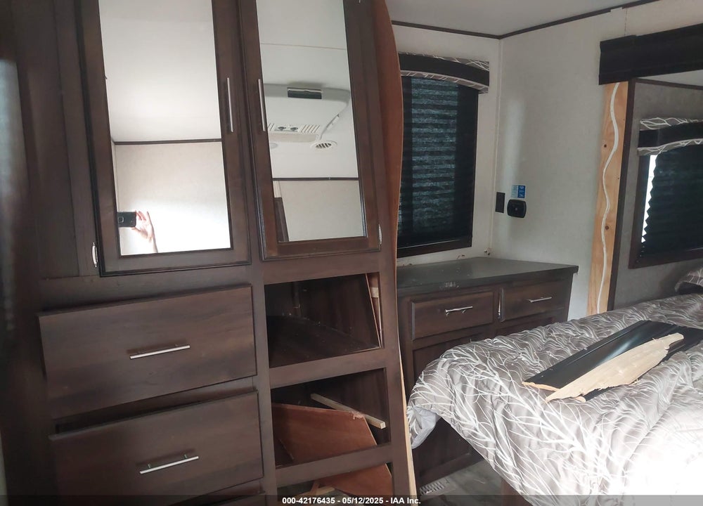 2019 JAYCO JAYFL184BH VIN: 1UJBJ0BV5K1T60084