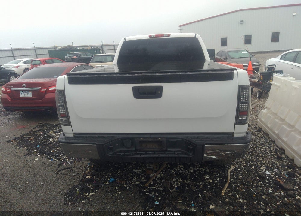 2013 CHEVROLET SILVERADO 1500 LT VIN: 1GCRKSE72DZ413719