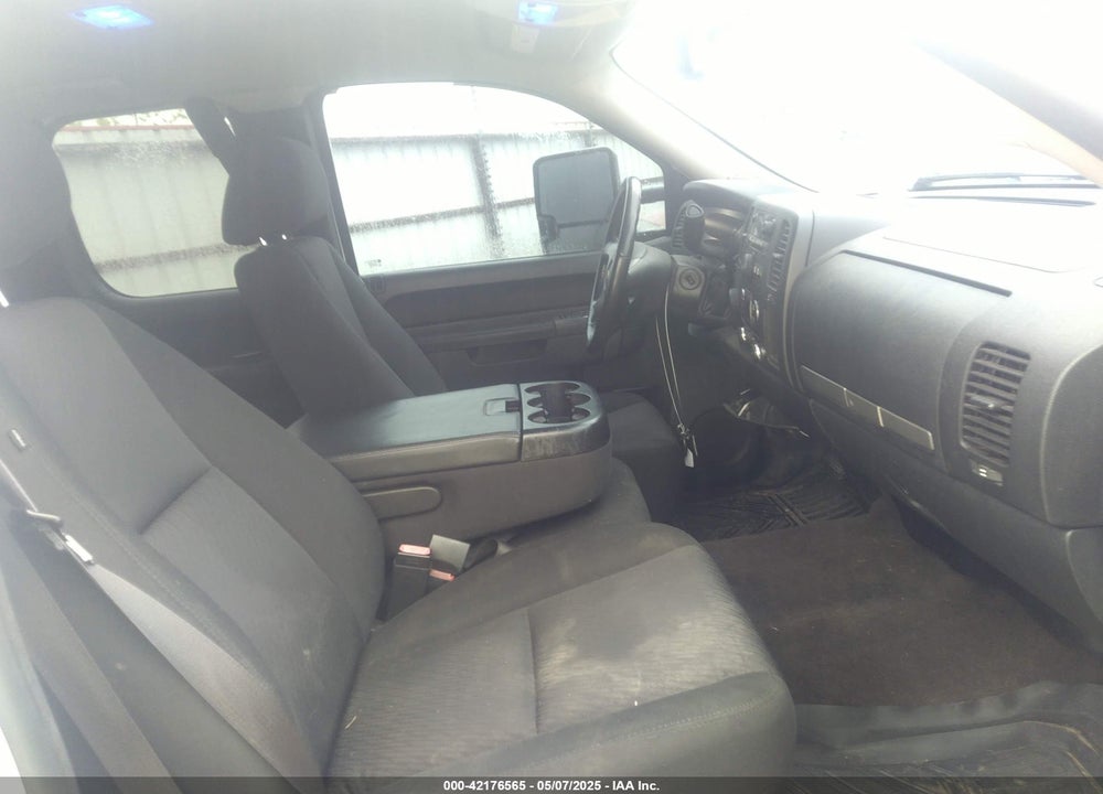 2013 CHEVROLET SILVERADO 1500 LT VIN: 1GCRKSE72DZ413719