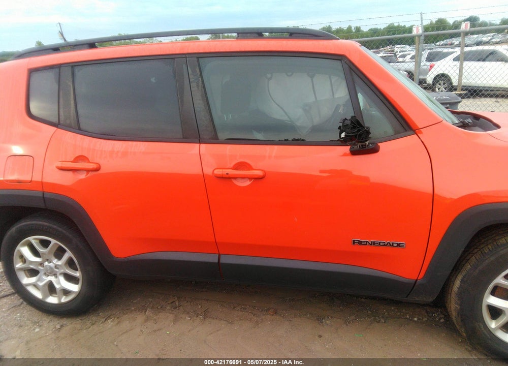 2016 JEEP RENEGADE LATITUDE VIN: ZACCJABT0GPD14808