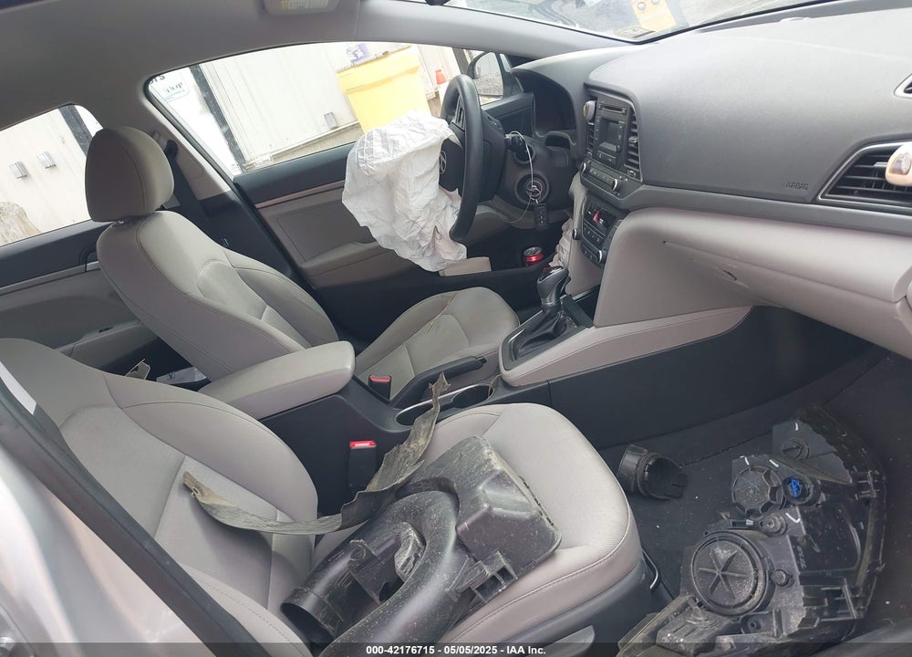 2018 HYUNDAI ELANTRA VIN: 5NPD74LF4JH271863
