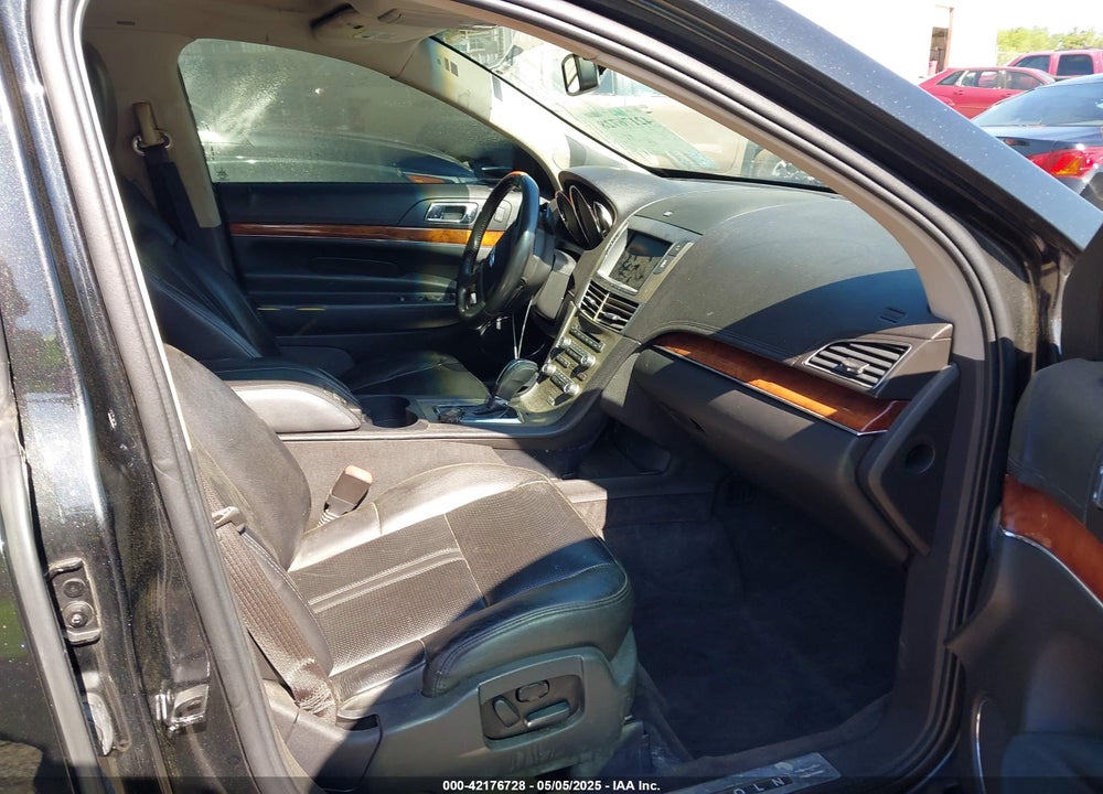 2010 LINCOLN MKT VIN: 2LMHJ5AT4ABJ25332