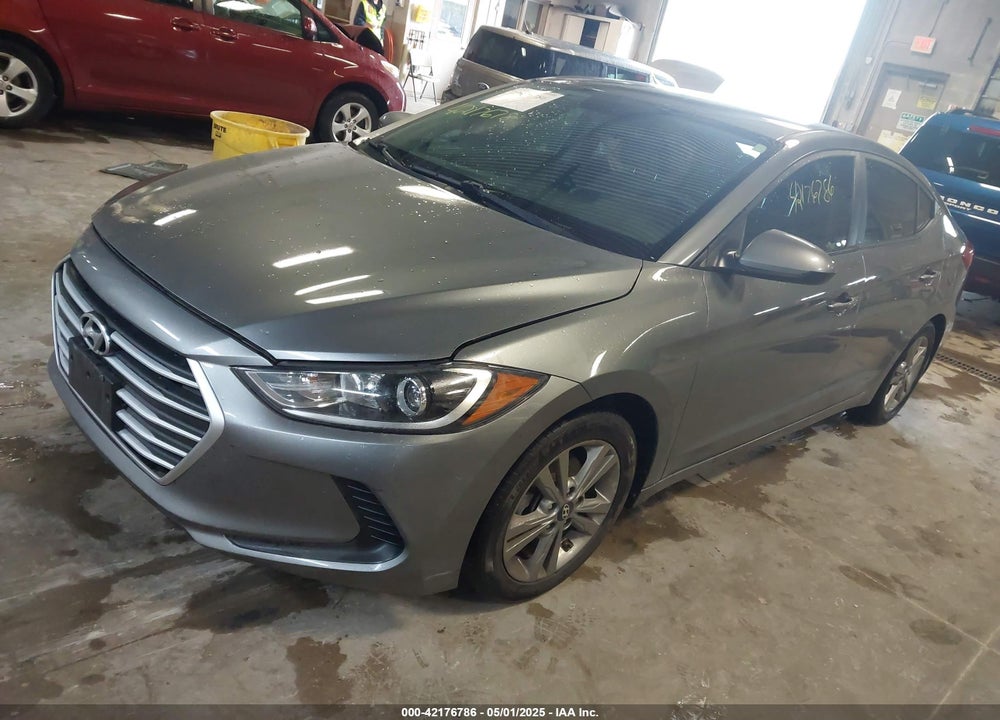2017 HYUNDAI ELANTRA VIN: KMHD84LF4HU262640