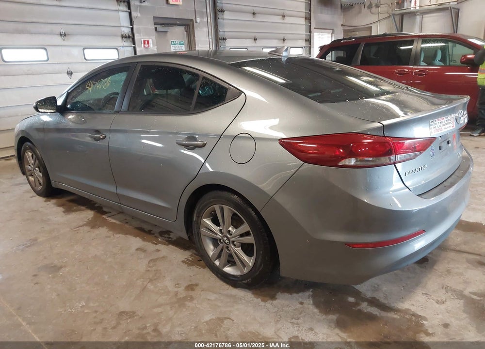 2017 HYUNDAI ELANTRA VIN: KMHD84LF4HU262640