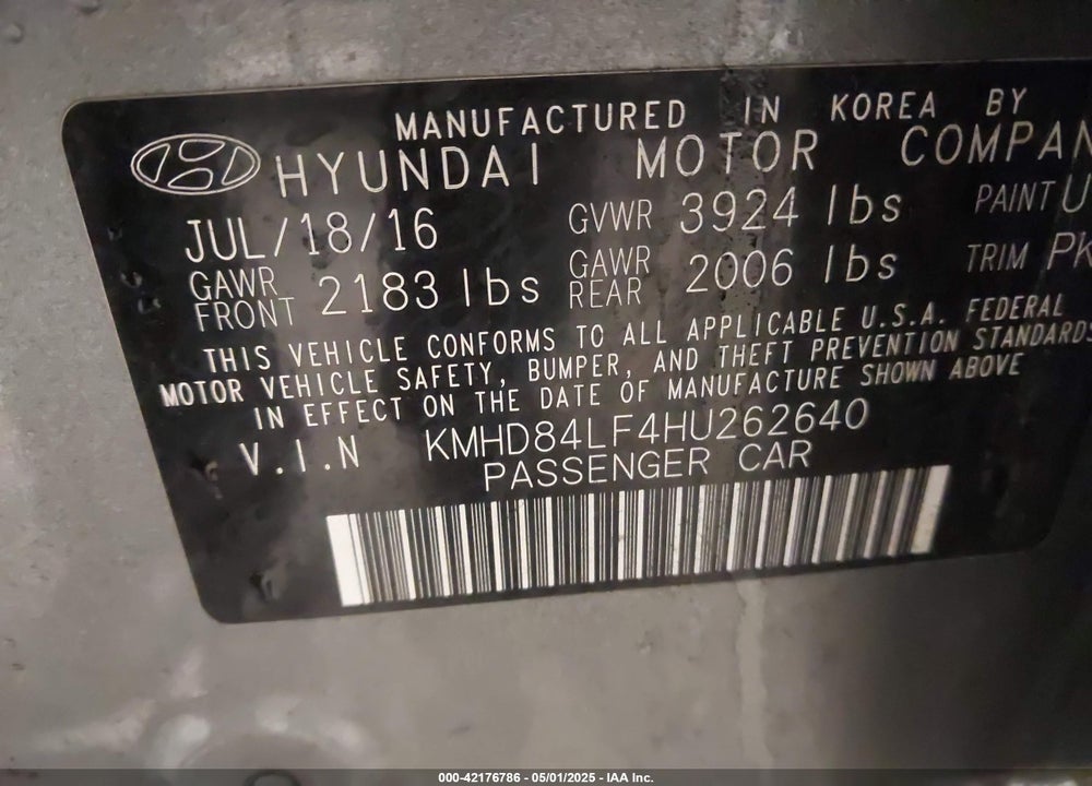 2017 HYUNDAI ELANTRA VIN: KMHD84LF4HU262640